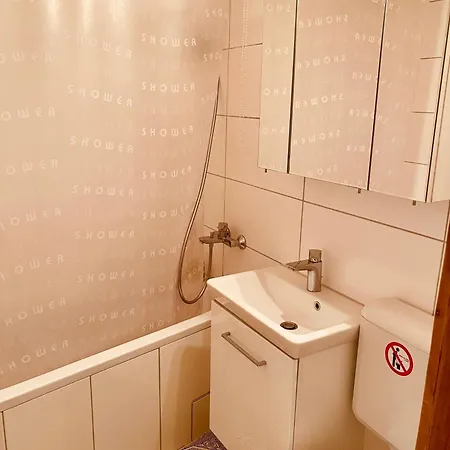 3-zimmer-apartment Mit Parkplatz In City-naehe *