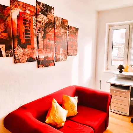 3-zimmer-apartment Mit Parkplatz In City-naehe Lägenhet