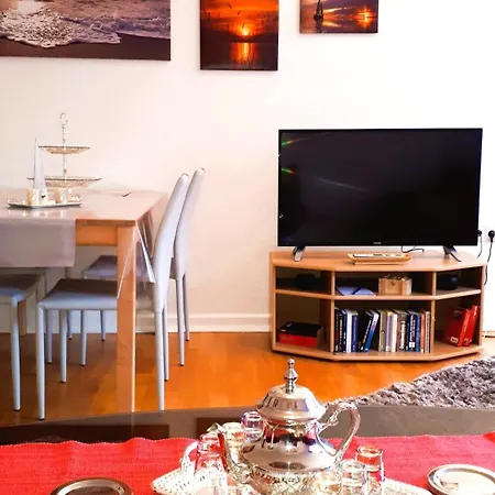 3-zimmer-apartment Mit Parkplatz In City-naehe Lägenhet *